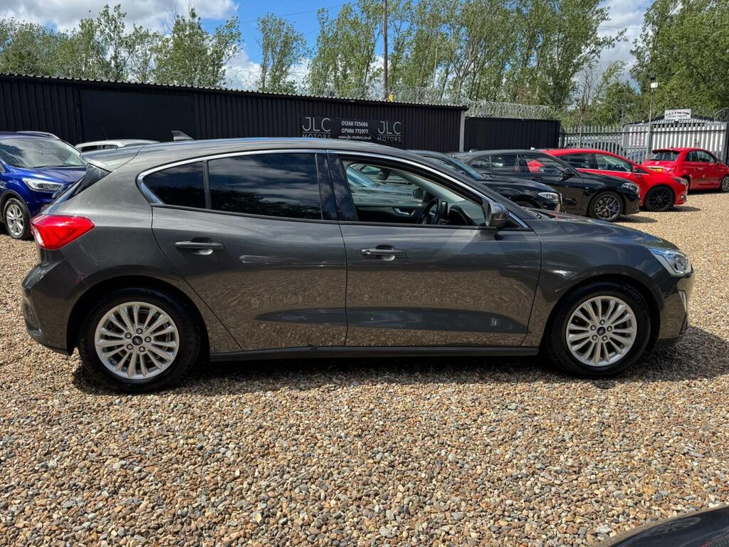 Ford Focus Hatchback 1.0T Ecoboost Titanium Euro 6 Ss WK68SRO Grey #6