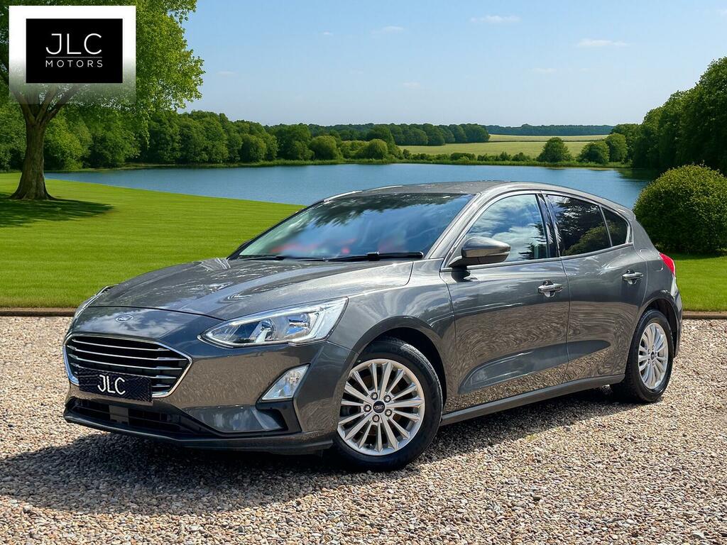 Ford Focus Hatchback 1.0T Ecoboost Titanium Euro 6 Ss Grey