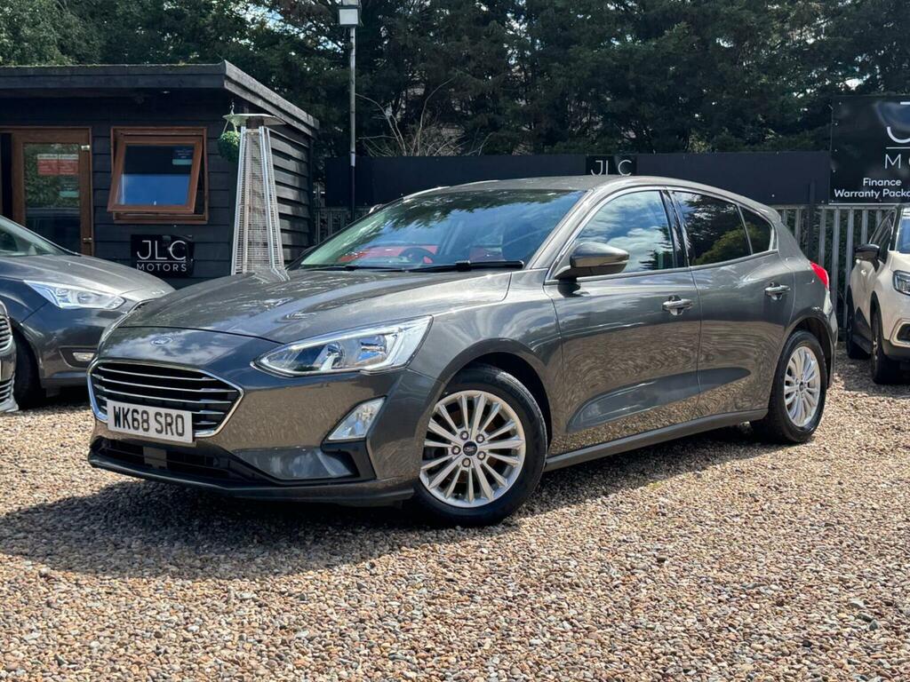 Ford Focus Hatchback 1.0T Ecoboost Titanium Euro 6 Ss WK68SRO Grey