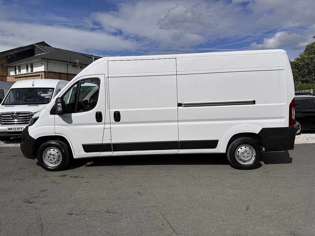 Peugeot Boxer Bluehdi 335 Professional Premium L3h2 Euro 6 140 BT24LVA White #5