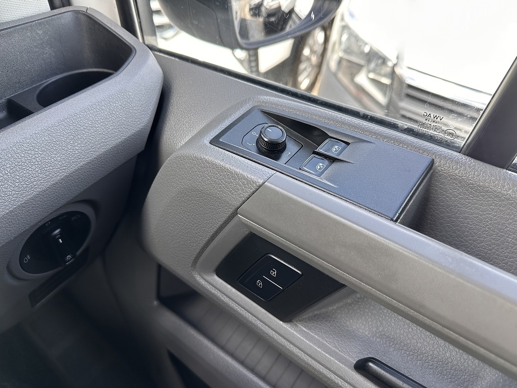 Volkswagen Crafter Cr35 Panel Van Commerce Plus Lwb 140 Ps 2.0 Tdi 6S White #13