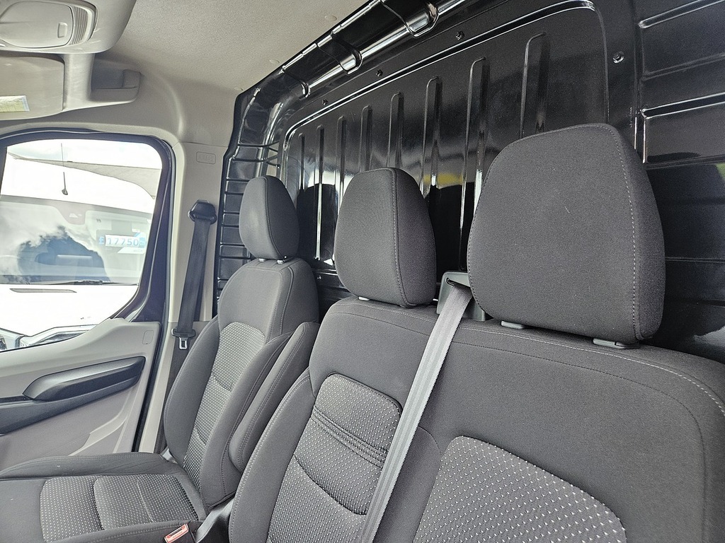 Maxus Deliver 9 2L Null White #9