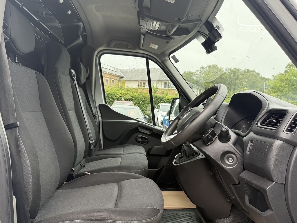 Renault Master Dci 35 Business L2h2 Euro 6 135Ps Ac 2022 U2817 White #2