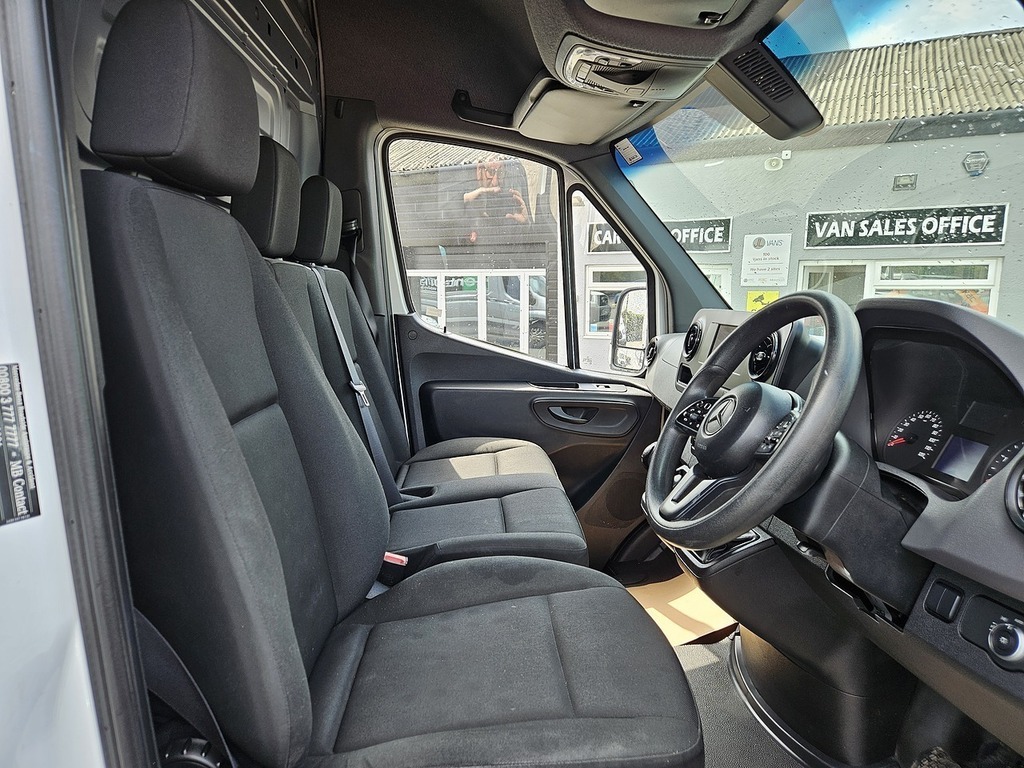 Mercedes-Benz Sprinter 315 Cdi Progressive L2h2 Euro 6 150Ps 2023 U2822 White