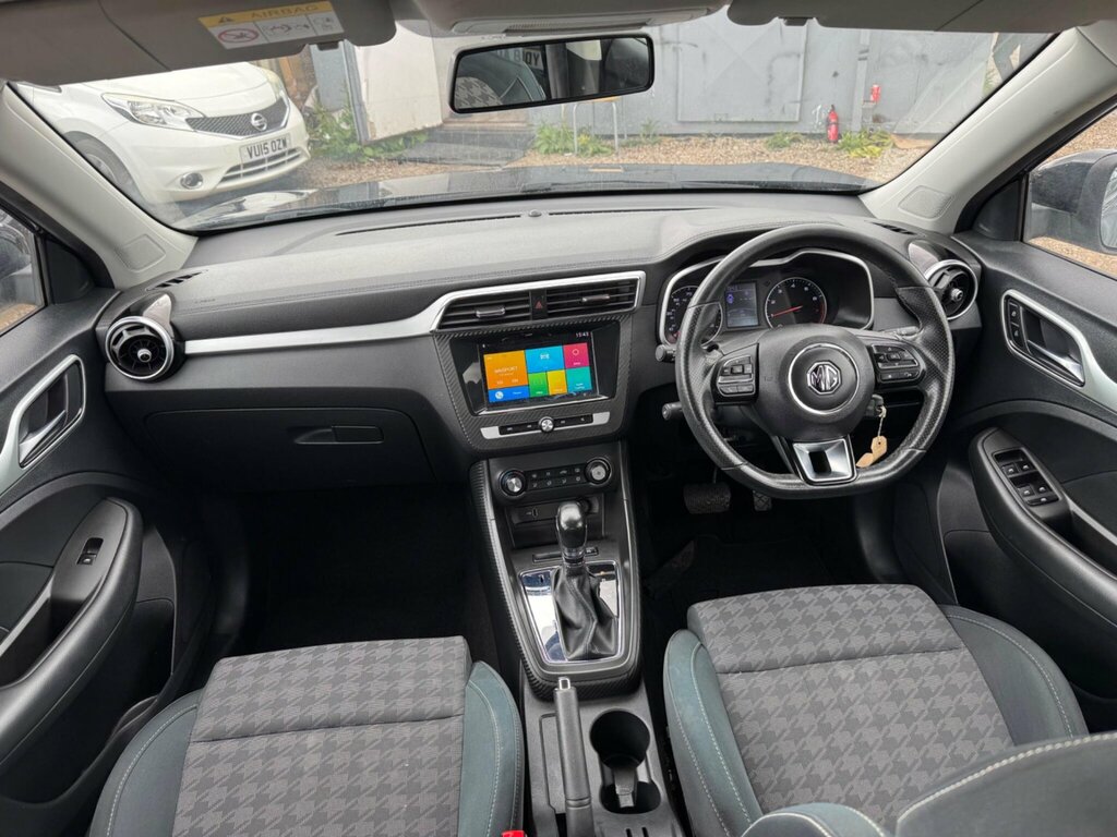 MG ZS Exclusive Vti-tech Silver #10