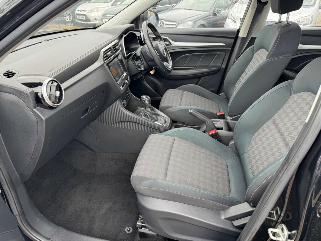 MG ZS Exclusive Vti-tech Silver #11