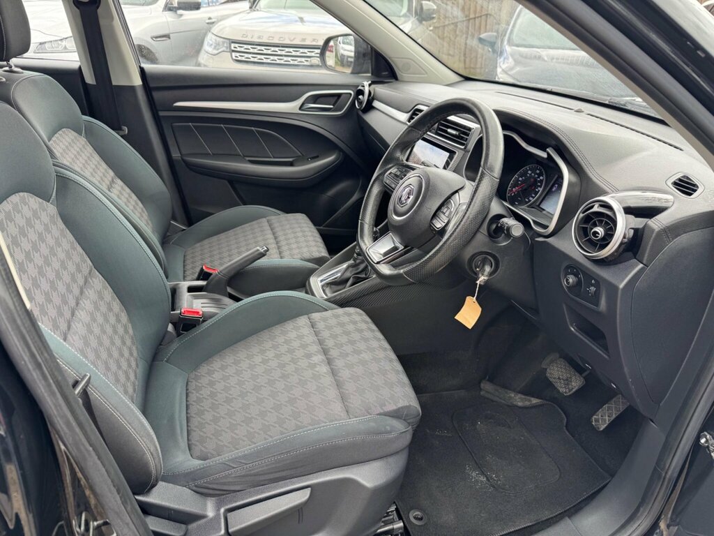 MG ZS Exclusive Vti-tech Silver #16