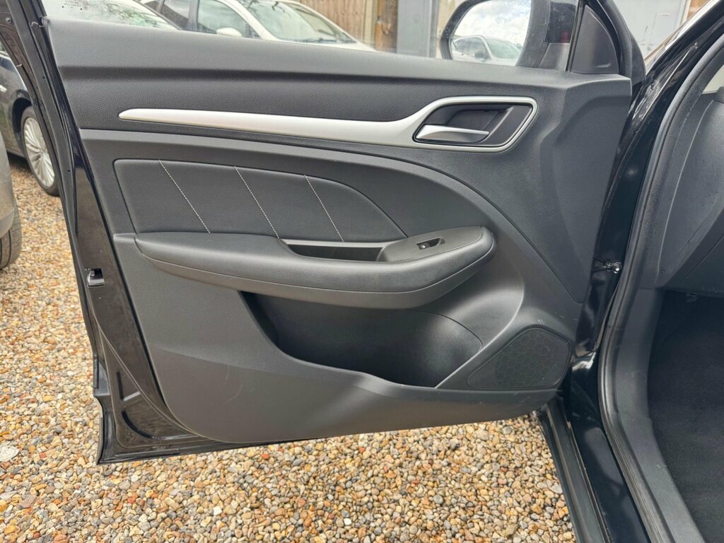 MG ZS Exclusive Vti-tech Silver #13