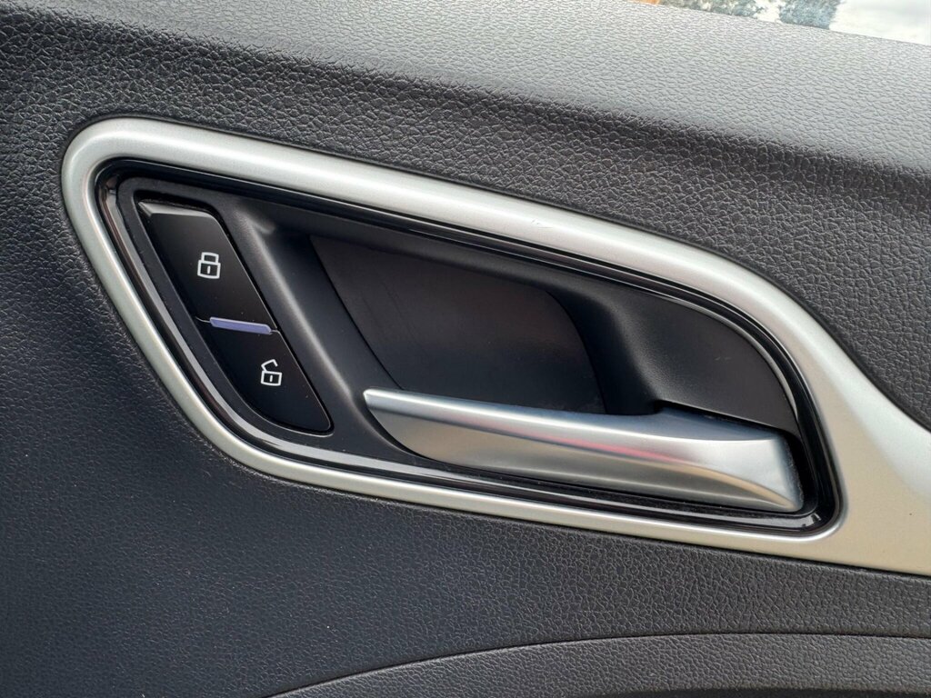 MG ZS Exclusive Vti-tech Silver #20