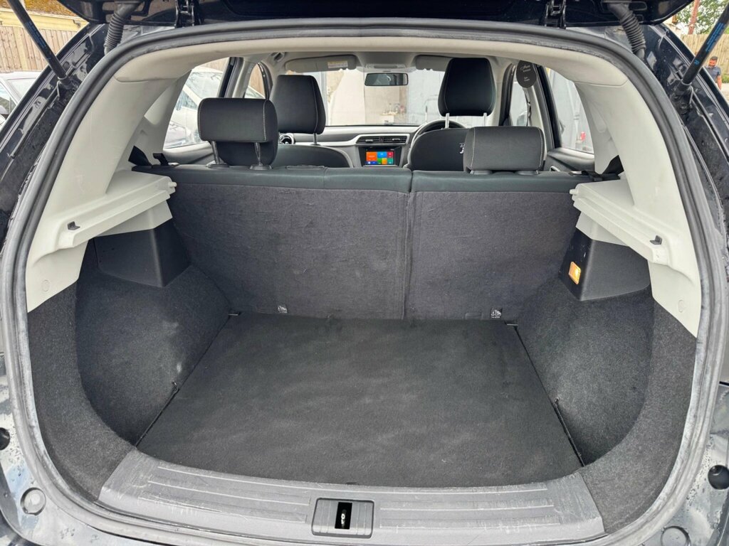 MG ZS Exclusive Vti-tech Silver #6