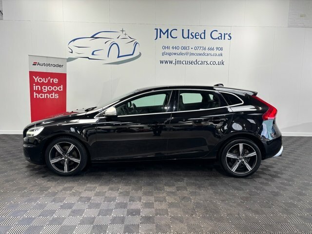 Volvo V40 2.0 T2 R-design Hatchback Euro 6 DA17CWW Black #2