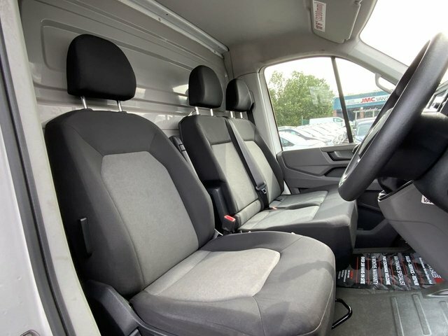 Volkswagen Crafter 2.0 Tdi Cr35 Startline YE21WJD White #3