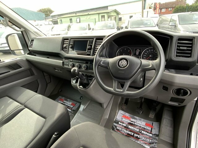 Volkswagen Crafter 2.0 Tdi Cr35 Startline YE21WJD White #2