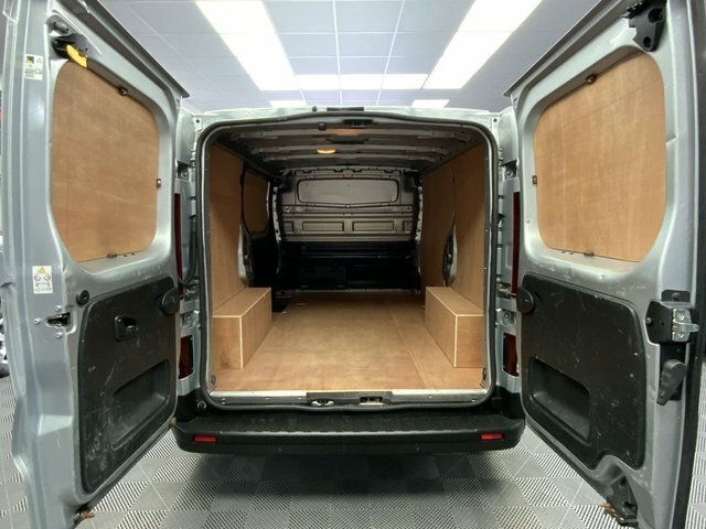 Renault Trafic 2.0 Dci Blue Sl30 MD23BJZ Grey #4