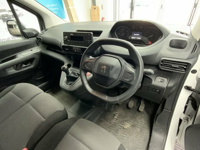 Peugeot Partner 1.6 Bluehdi 650 S White #6