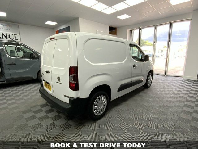 Peugeot Partner 1.6 Bluehdi 650 S White #4