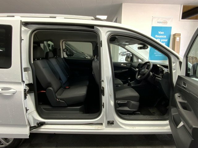 Ford Grand Tourneo Connect 2.0 Ecoboost Titanium Mpv White #5
