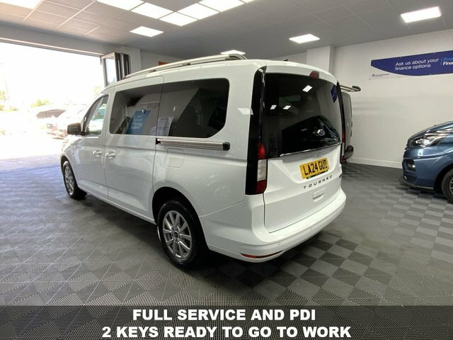 Ford Grand Tourneo Connect 2.0 Ecoboost Titanium Mpv White #3
