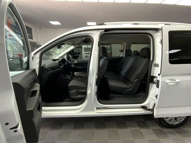 Ford Grand Tourneo Connect 2L Titanium Grey #26