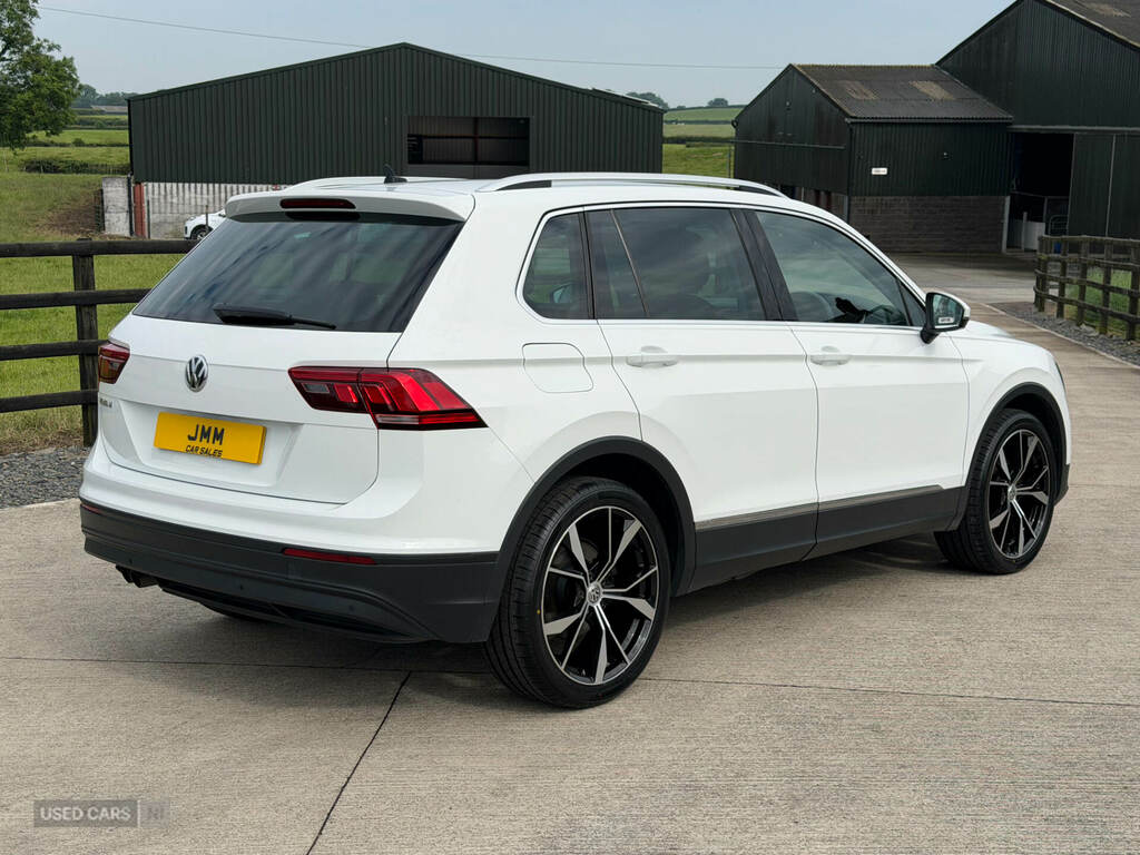 Volkswagen Tiguan 1.5 Tsi Evo 130 Se White #4