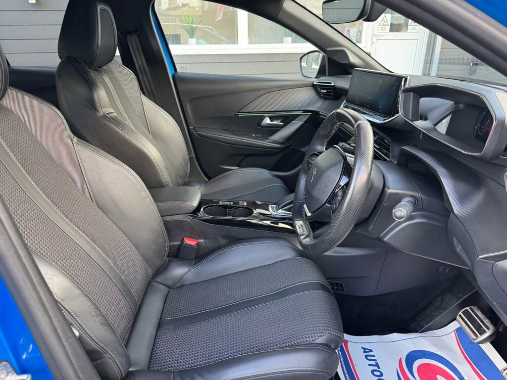 Peugeot e-208 Hatchback Black #16