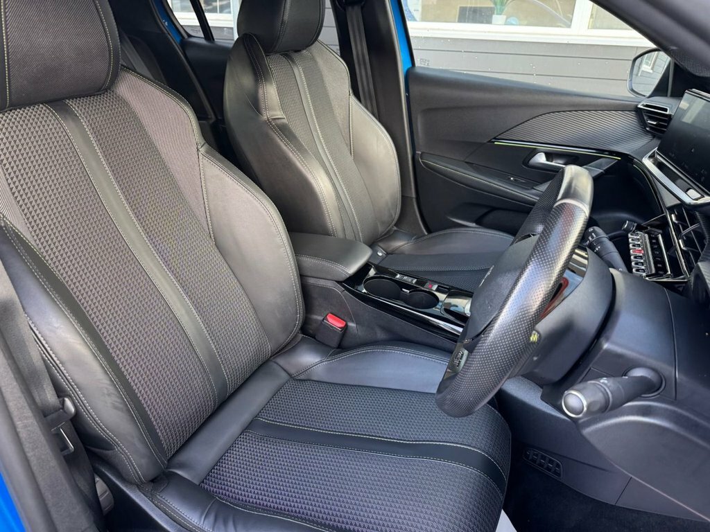 Peugeot e-208 Hatchback Black #23