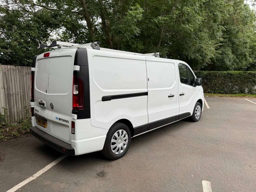 Vauxhall Vivaro 1.6L Sportive White #2
