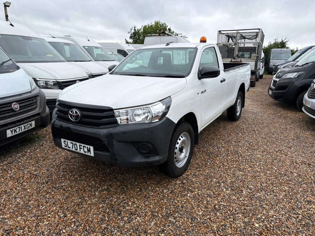 Toyota HILUX 2.4L Active Narrow Body SL70FCM White #6