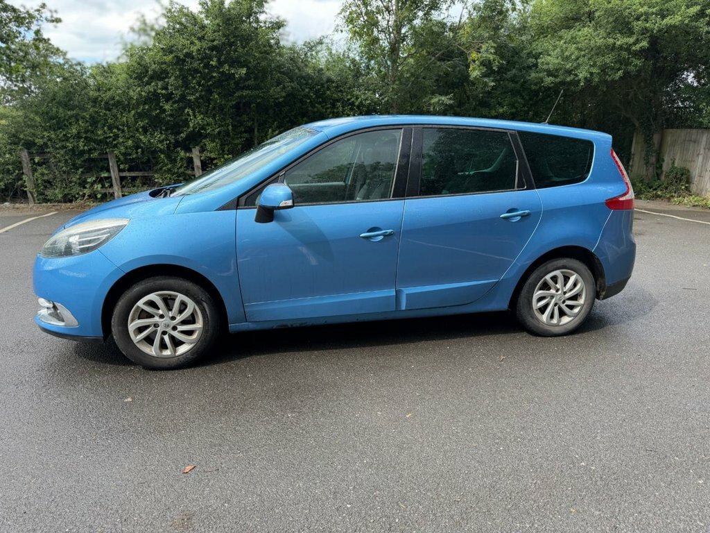 Renault Grand Scenic 1.5L Dynamique Tomtom Blue