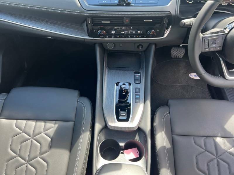 Nissan Qashqai Dig-t Acenta Premium Grey #26