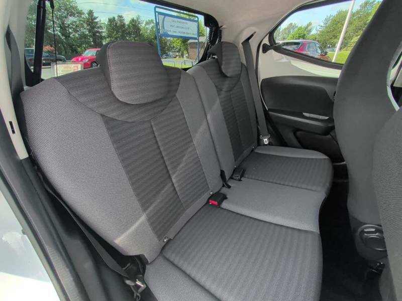 Toyota Aygo Vvt-i X-play White #12