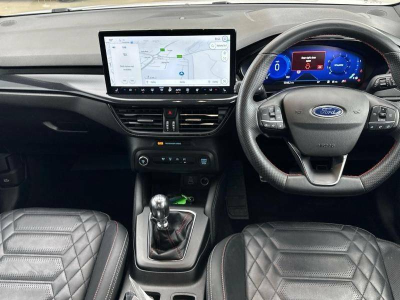 Ford Focus 1.0 Ecoboost Hybrid Mhev 155 St-line Vignale - YGZ9425 White #5