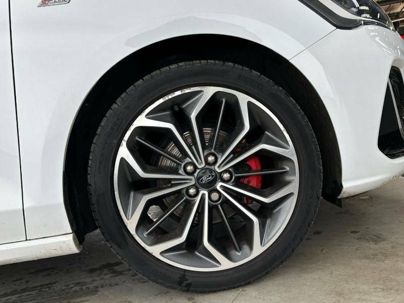 Ford Focus 1.0 Ecoboost Hybrid Mhev 155 St-line Vignale - YGZ9425 White #4