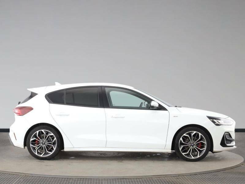 Ford Focus 1.0 Ecoboost Hybrid Mhev 155 St-line Vignale - YGZ9425 White #3
