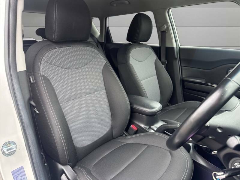 Kia Soul Crdi 2 White #11