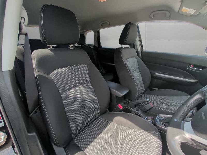 Suzuki Vitara 1.5 Sz5 Suv Red #11