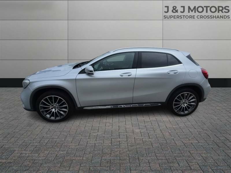 Mercedes-Benz GLA Class Gla 180 Amg Line Edition Silver #4