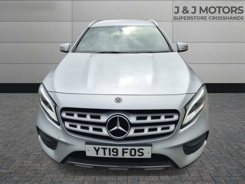 Mercedes-Benz GLA Class Gla 180 Amg Line Edition Silver #2
