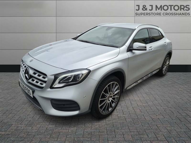 Mercedes-Benz GLA Class Gla 180 Amg Line Edition Silver #3