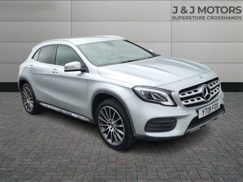 Mercedes-Benz GLA Class Gla 180 Amg Line Edition Silver