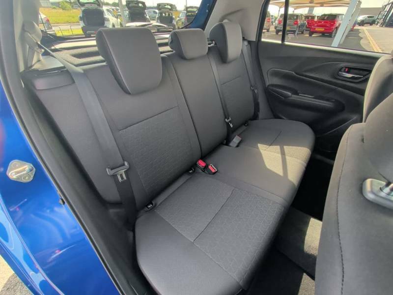 Suzuki Swift Motion Mhev 1.2 Red #12