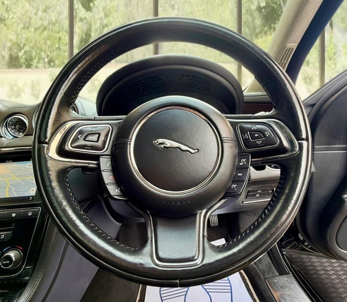 Jaguar XJ Xj R-sport V6 D Grey #11