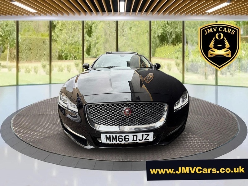 Jaguar XJ D V6 Portfolio Black #3