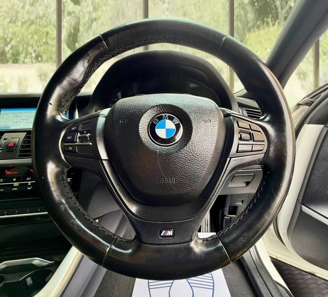 BMW X4 White #10