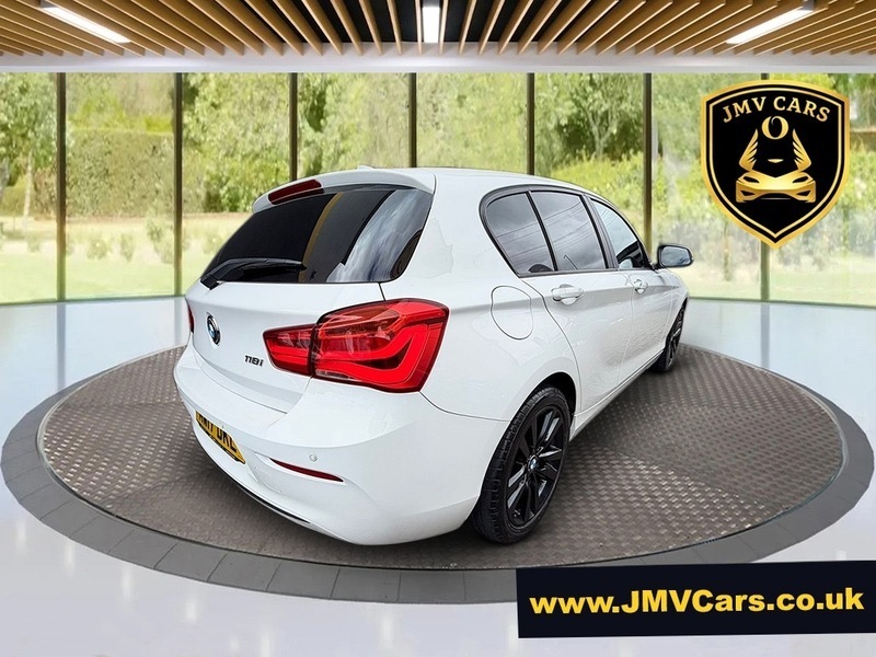 BMW 1 Series 118I Sport White #6