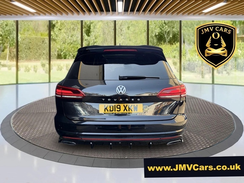 Volkswagen Touareg V6 R-line Tech Tdi Black #4