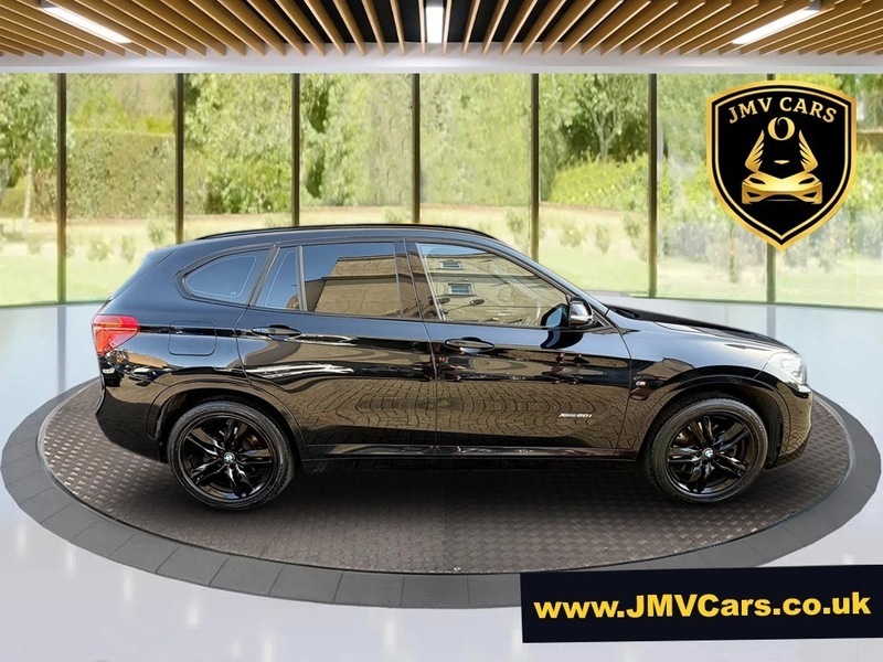 BMW X1 Xdrive20i M Sport Black #2
