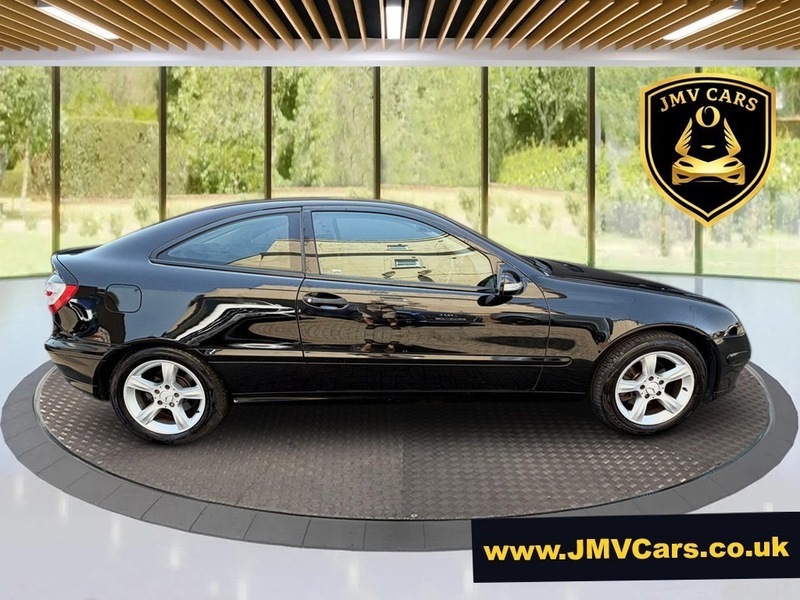 Mercedes-Benz C Class C180k Se Black #2
