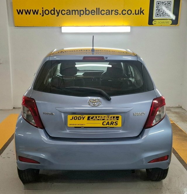 Toyota Yaris 2014 1.0 Vvt-i Icon Plus Hatchback Manu Blue #4