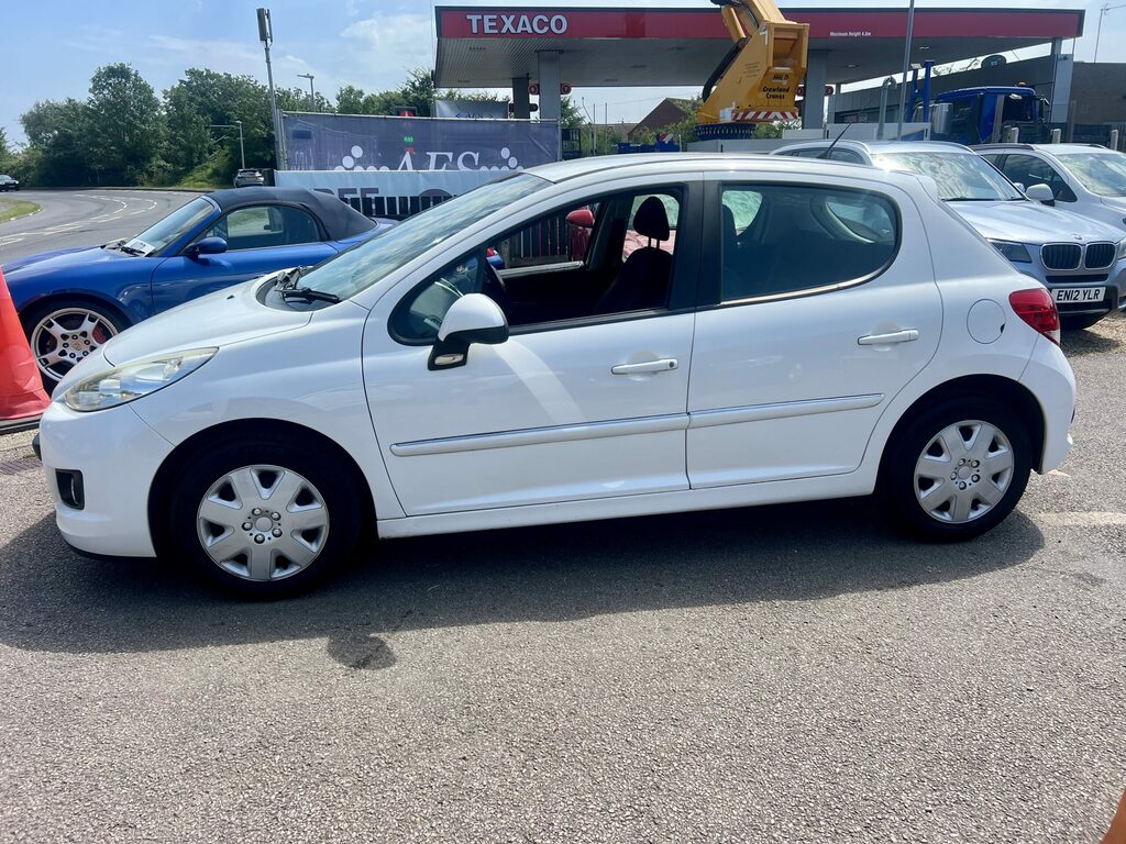 Peugeot 207 Petrol Automatic White #5